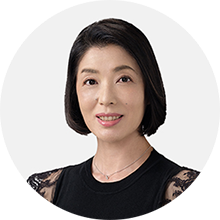Teacher Yuko Hoshino